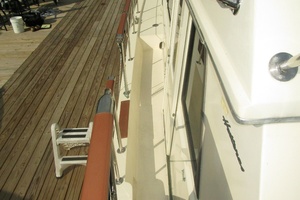 RoBoat 42ft Hatteras Yacht For Sale