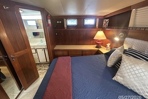 RoBoat 42ft Hatteras Yacht For Sale