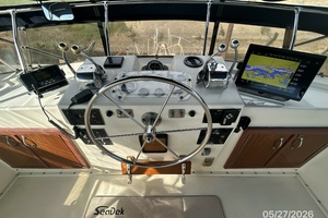 RoBoat 42ft Hatteras Yacht For Sale