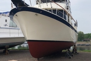 RoBoat 42ft Hatteras Yacht For Sale