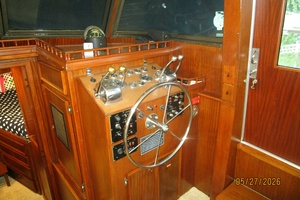 RoBoat 42ft Hatteras Yacht For Sale