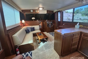 RoBoat 42ft Hatteras Yacht For Sale