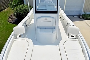 25ft Sea Hunt Yacht For Sale