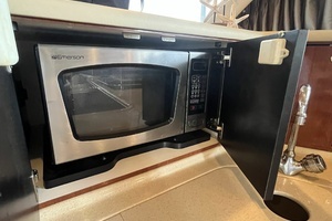 2003 Sea Ray 480 Sedan Bridge thumbnail 34