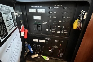 2003 Sea Ray 480 Sedan Bridge thumbnail 54