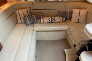 32ft Sea Ray Yacht For Sale