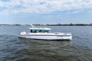 2022 Axopar 37 XC CROSS CABIN 37ft Axopar Yacht For Sale