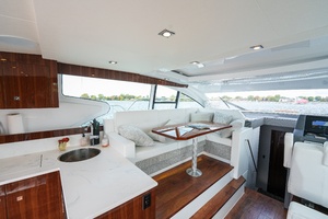 46FT (14.3M) CRUISERS