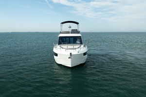 2023 Galeon 400 Flybridge thumbnail 10