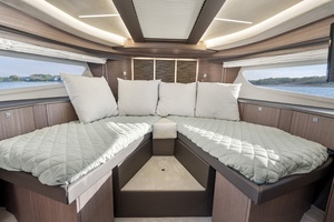 2023 Galeon 400 Flybridge thumbnail 35