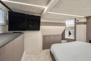 2023 Galeon 400 Flybridge thumbnail 30