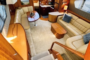 2002 Silverton 39 Motor Yacht thumbnail 36