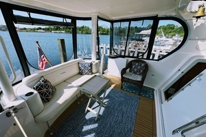 2002 Silverton 39 Motor Yacht thumbnail 26