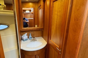 2002 Silverton 39 Motor Yacht thumbnail 52
