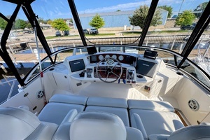 2002 Silverton 39 Motor Yacht thumbnail 11