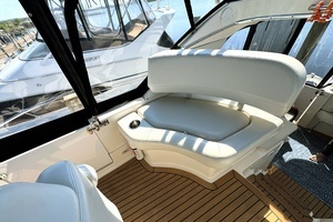 2002 Silverton 39 Motor Yacht thumbnail 14