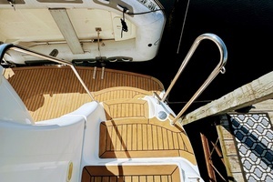 2002 Silverton 39 Motor Yacht thumbnail 30