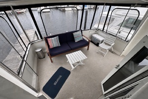 1999 Carver 406 Aft Cabin Motor Yacht thumbnail 13