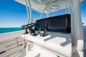 2019 Jupiter 38 HFS thumbnail 33