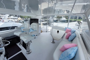 63ft Hatteras Yacht For Sale