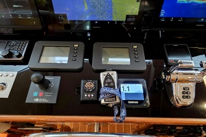 63ft Hatteras Yacht For Sale