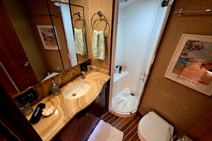 63ft Hatteras Yacht For Sale