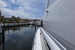 63ft Hatteras Yacht For Sale