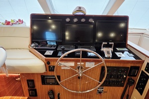 63ft Hatteras Yacht For Sale