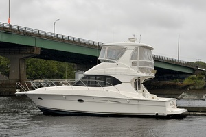 Sunny Days 38ft Silverton Yacht For Sale