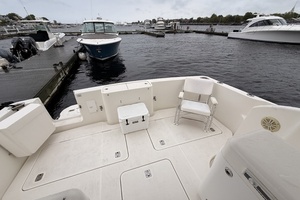 2006 Silverton 38 Convertible thumbnail 7