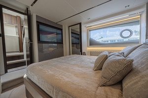 The Edge IV 60ft Sunseeker Yacht For Sale