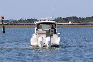 SIP N SEA 32ft Boston Whaler Yacht For Sale