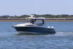 SIP N SEA 32ft Boston Whaler Yacht For Sale