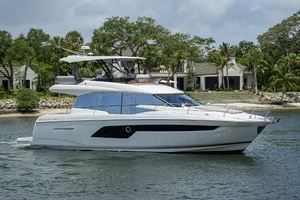 SIMMER DOWN 52ft Prestige Yacht For Sale