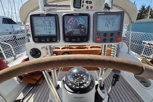 Sea Squatch 34ft Beneteau Yacht For Sale