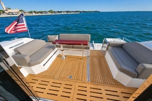 2019 Sea Ray 520 Sundancer thumbnail 22