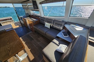 2019 Sea Ray 520 Sundancer thumbnail 33
