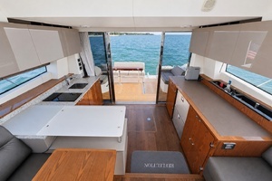 2019 Sea Ray 520 Sundancer thumbnail 34