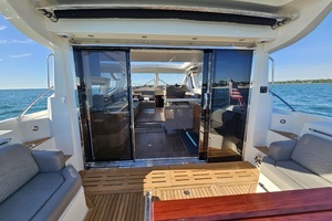 2019 Sea Ray 520 Sundancer thumbnail 20