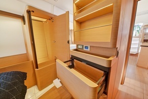 2019 Jeanneau Sun Odyssey 490 thumbnail 55