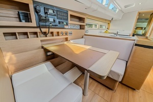 2019 Jeanneau Sun Odyssey 490 thumbnail 31