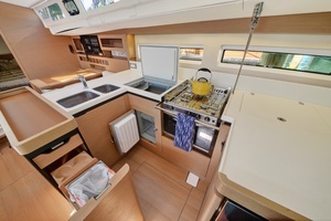 2019 Jeanneau Sun Odyssey 490 thumbnail 22