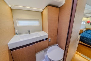 2019 Jeanneau Sun Odyssey 490 thumbnail 66