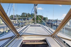 2019 Jeanneau Sun Odyssey 490 thumbnail 90