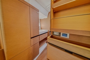 2019 Jeanneau Sun Odyssey 490 thumbnail 54