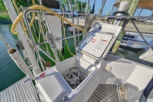2019 Jeanneau Sun Odyssey 490 thumbnail 92