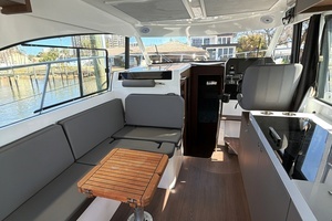 2023 Beneteau Antares 11 thumbnail 11