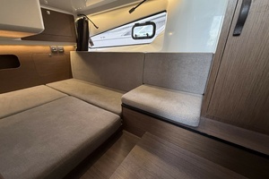 2023 Beneteau Antares 11 thumbnail 23