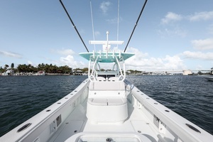 2018 Yellowfin 36 thumbnail 25