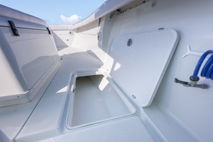 2018 Yellowfin 36 thumbnail 15
